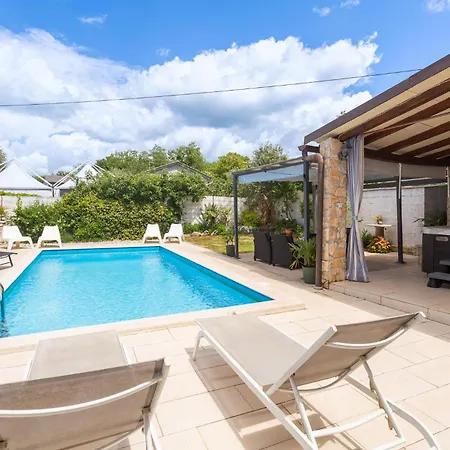 3 Bedroom In بيت للعطل
