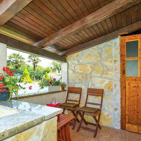 3 Bedroom In Holiday home Prhati