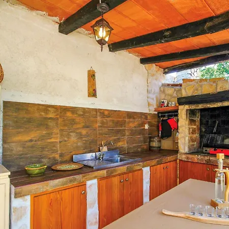 3 Bedroom In Holiday home *