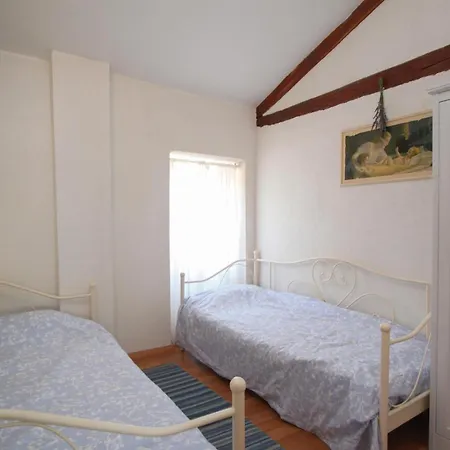 3 Bedroom In Holiday home Prhati
